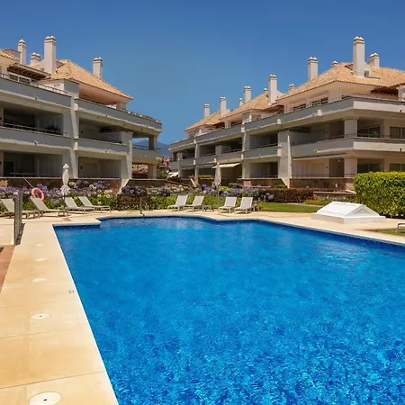 Appt 401-3-bed-heaven Beach-paseo-all Year Heated Pool-free Bikes Apartman Estepona