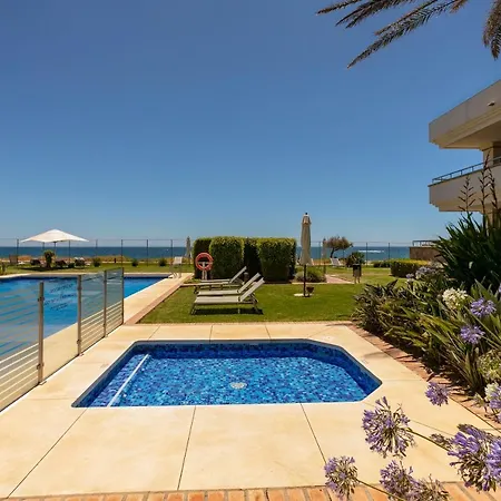 Appt 401-3-bed-heaven Beach-paseo-all Year Heated Pool-free Bikes Apartment Estepona