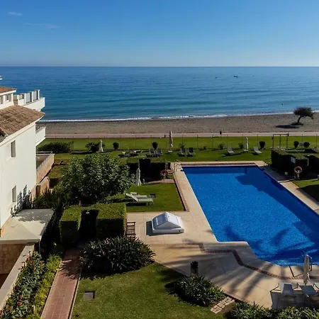 Appt 401-3-bed-heaven Beach-paseo-all Year Heated Pool-free Bikes Apartman Estepona