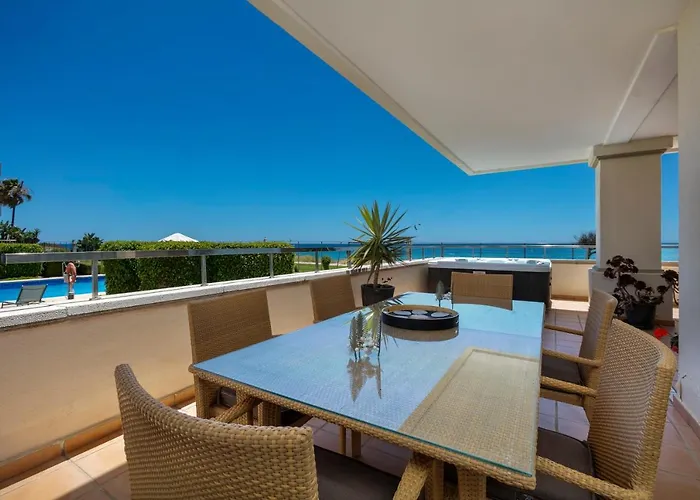 Appt 401-3-bed-heaven Beach-paseo-all Year Heated Pool-free Bikes 埃斯特波纳