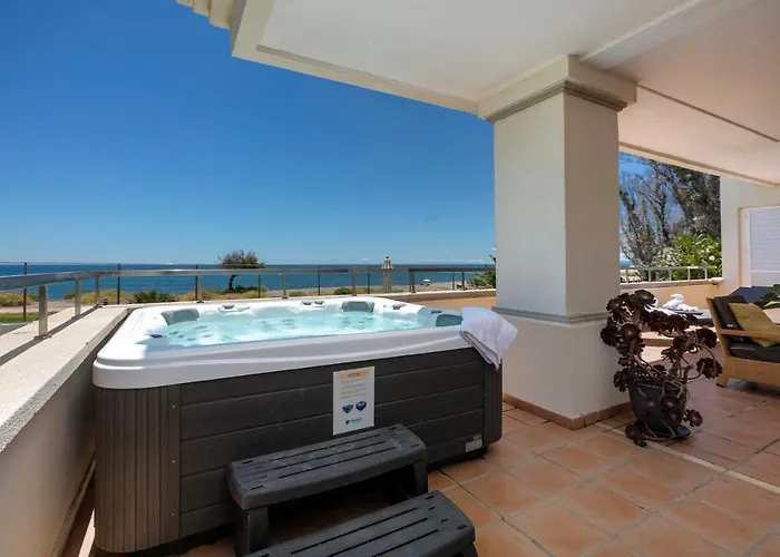 Appt 401-3-bed-heaven Beach-paseo-all Year Heated Pool-free Bikes * 埃斯特波纳