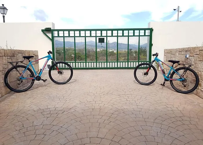 Appt 401-3-bed-heaven Beach-paseo-all Year Heated Pool-free Bikes 公寓 埃斯特波纳