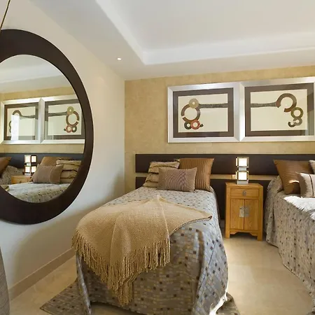 Appt 401-3-bed-heaven Beach-paseo-all Year Heated Pool-free Bikes Апартаменты Эстепона