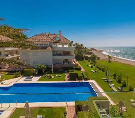 Appt 401-3-bed-heaven Beach-paseo-all Year Heated Pool-free Bikes Apartament Estepona