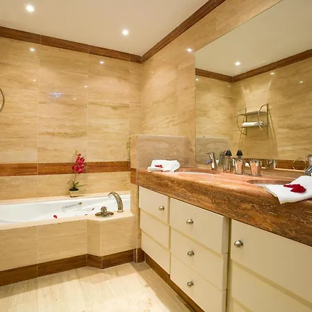 Appt 401-3-bed-heaven Beach-paseo-all Year Heated Pool-free Bikes *