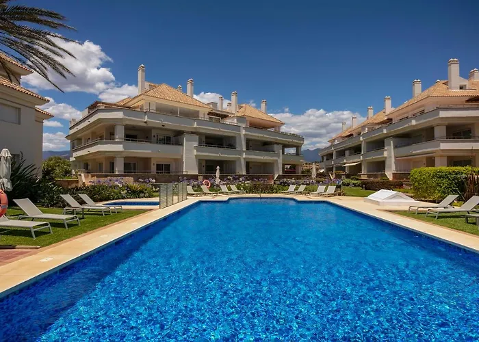 Appt 401-3-bed-heaven Beach-paseo-all Year Heated Pool-free Bikes Estepona